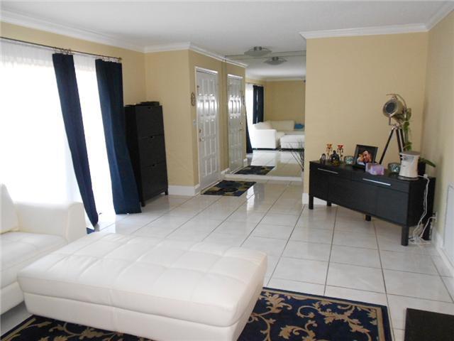 3907 Pinewood Lane, Unit 209 Hollywood, FL 33021 - Photo 2 of 9