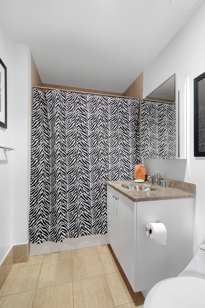 440 Kent Avenue, Unit 7D Brooklyn, NY 11249 - Photo 9 of 13