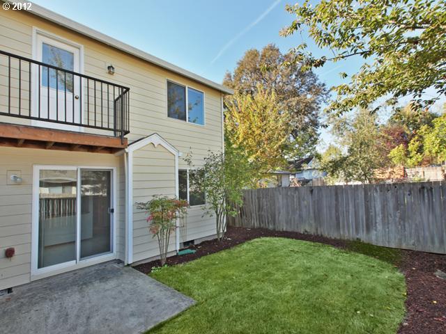 17665 Southwest Alexander Street Aloha, OR 97003 - Photo 6 of 12 Gallery Image 6