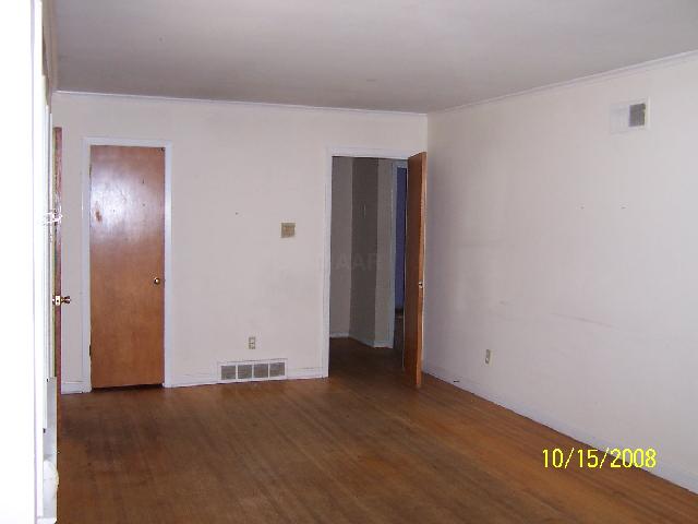 361 Fernway Road Memphis, TN 38117 - Photo 2 of 8
