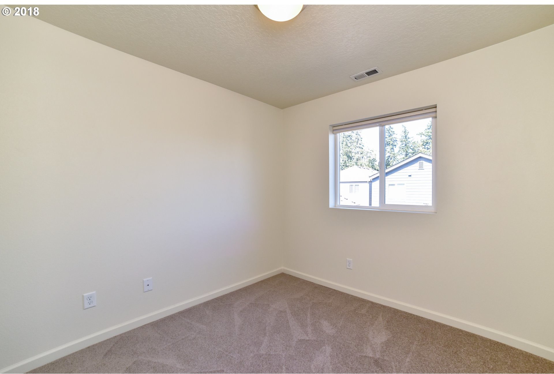 827 Southwest Windrose Terrace Beaverton, OR 97003 - Photo 9 of 32