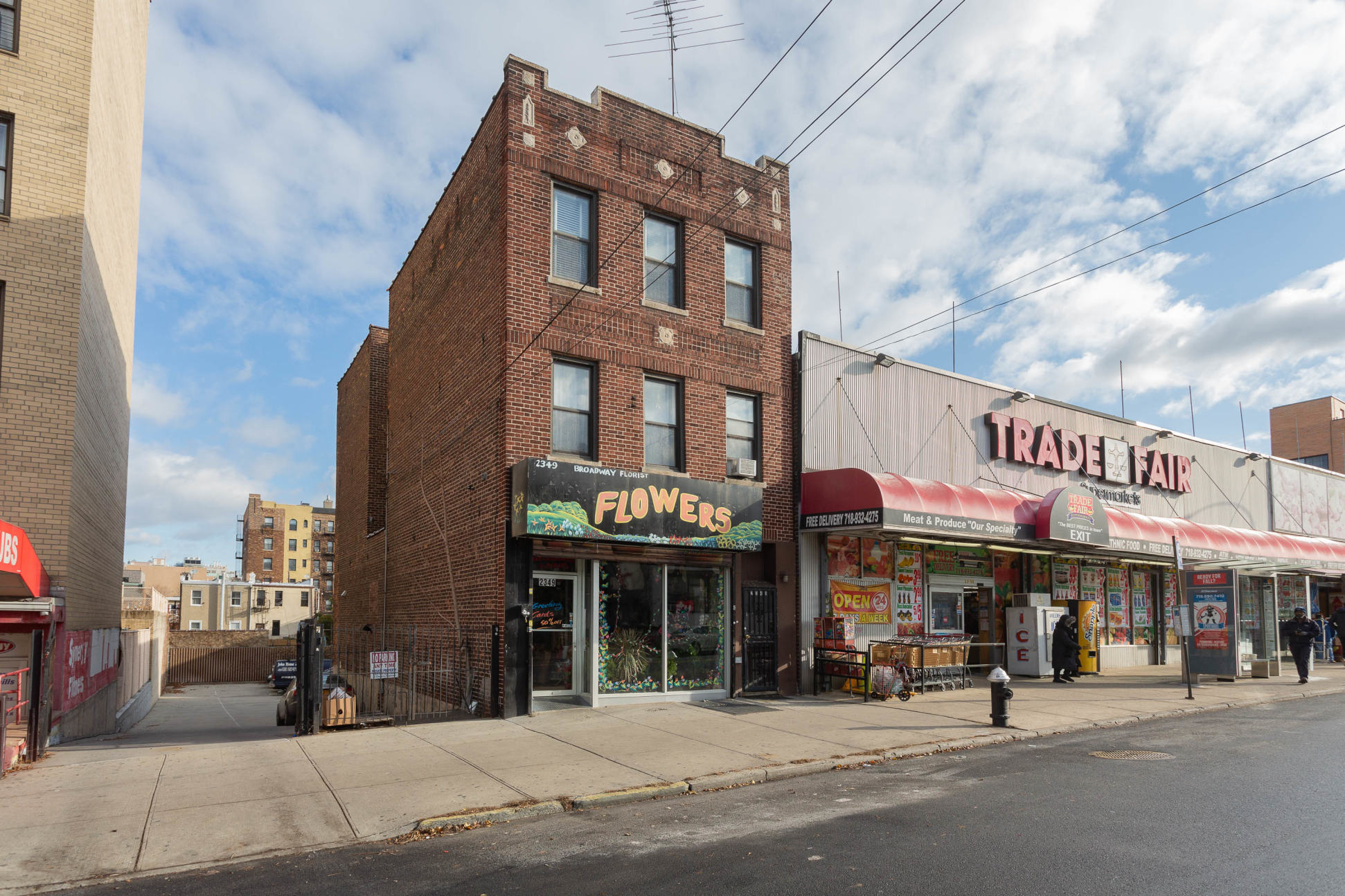 23-49 Broadway Queens, NY 11106 - Photo 3 of 16