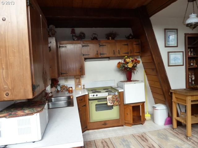 3724 Hogan Road Oakland, OR 97462 - Photo 12 of 16