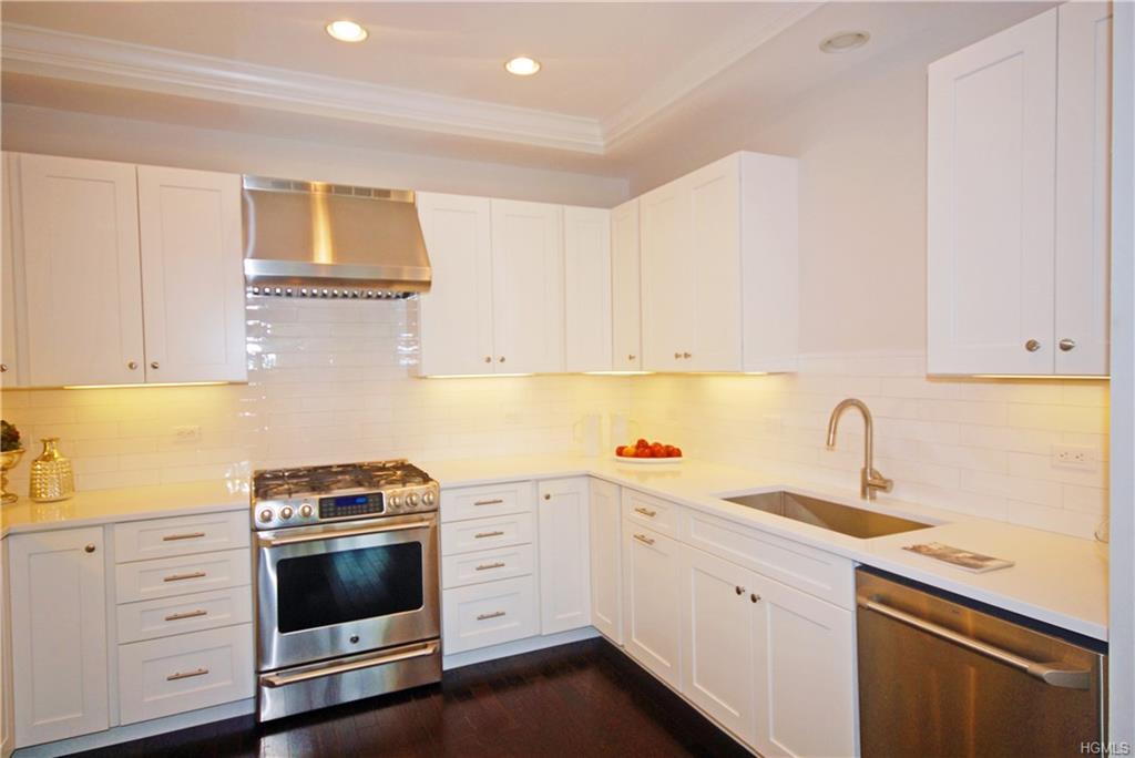 4 The Pointe Rye Brook, NY 10573 - Photo 7 of 19