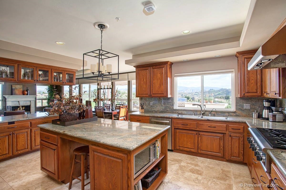 2633 Dos Lomas Fallbrook, CA 92028 - Photo 9 of 25