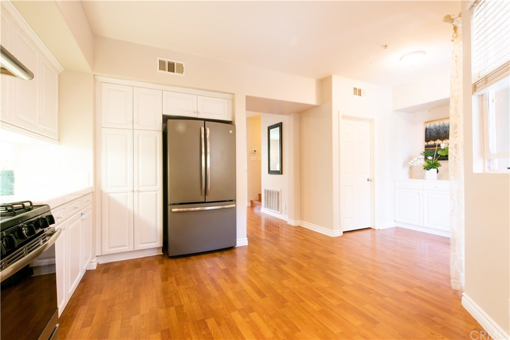 65 Passage Irvine, CA 92603 - Photo 10 of 30