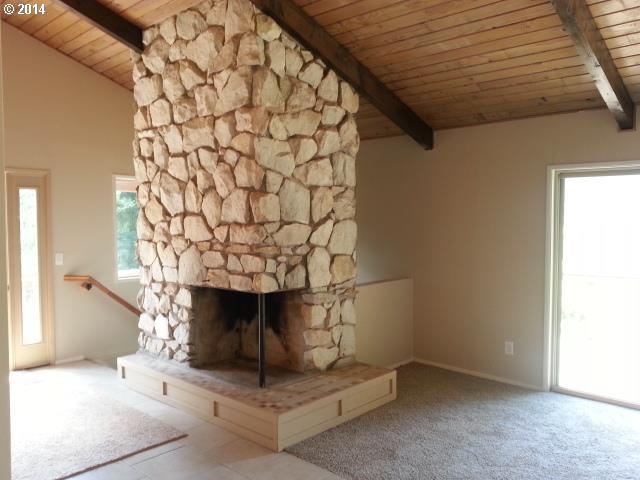 12752 Northwest Parson Road Forest Grove, OR 97116 - Photo 4 of 11 Gallery Image 4