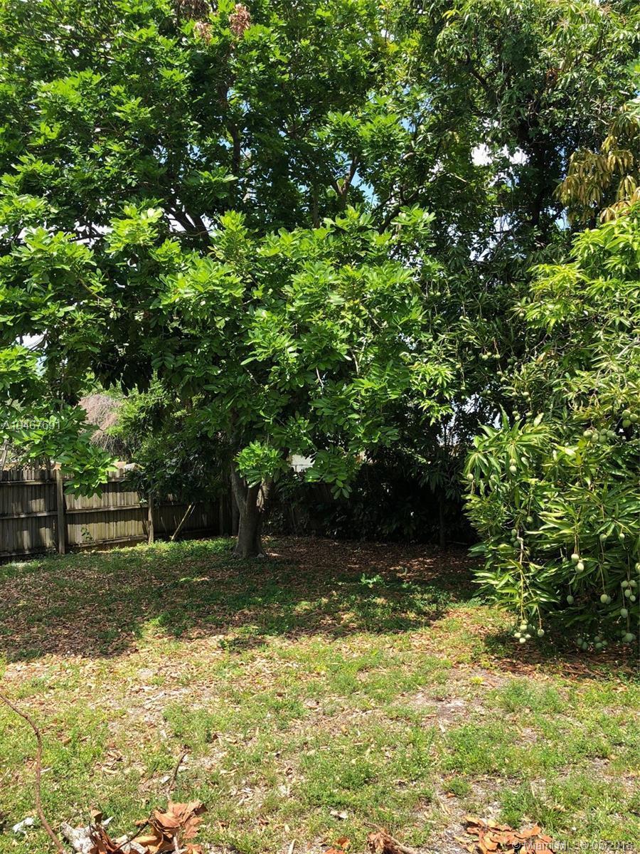 3621 Southwest 47th Avenue West Park, FL 33023 - Photo 10 of 12