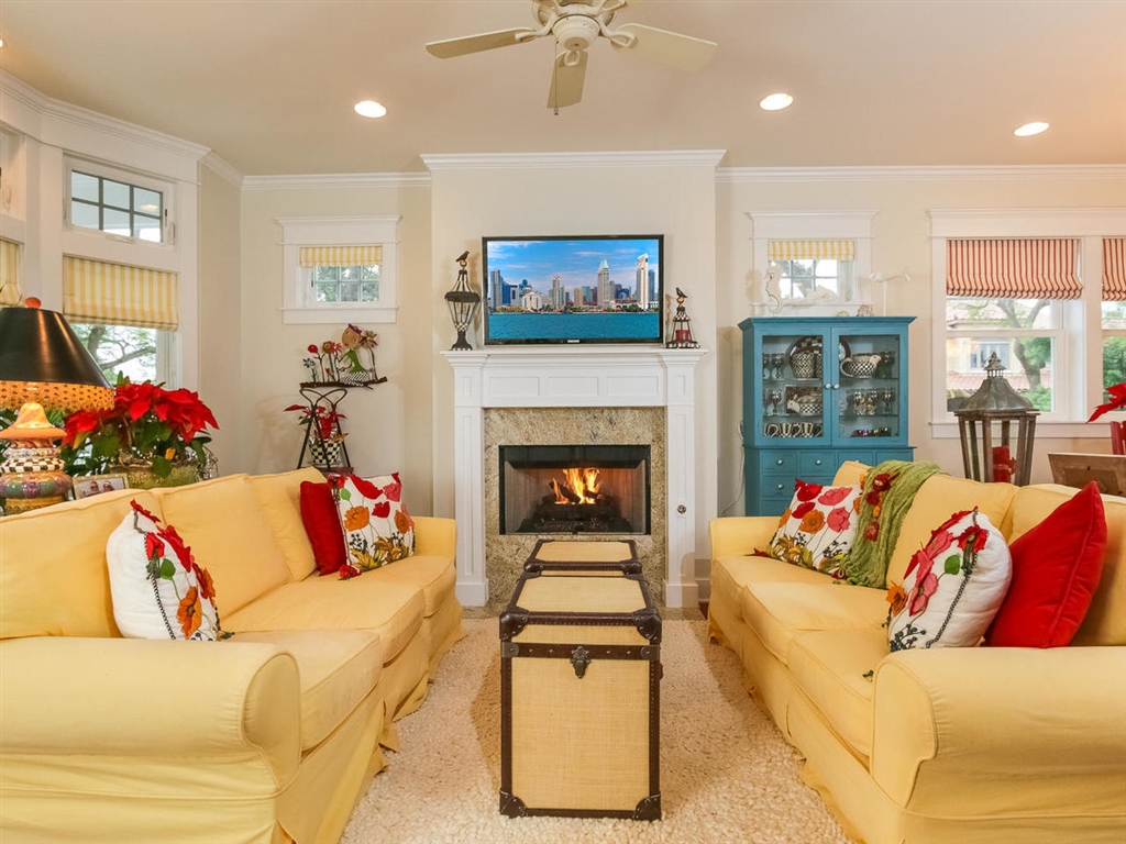 401 E Avenue Coronado, CA 92118 - Photo 4 of 25