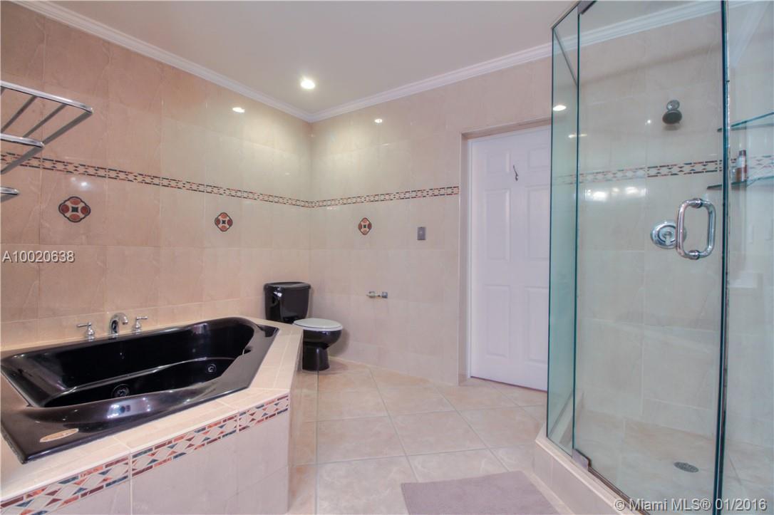 Ojus Miami, FL 33180 - Photo 12 of 13