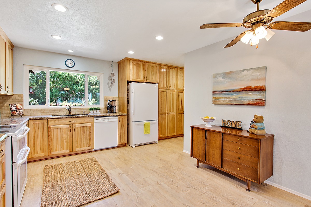 1460 Romance Road Escondido, CA 92029 - Photo 6 of 25 Gallery Image 6