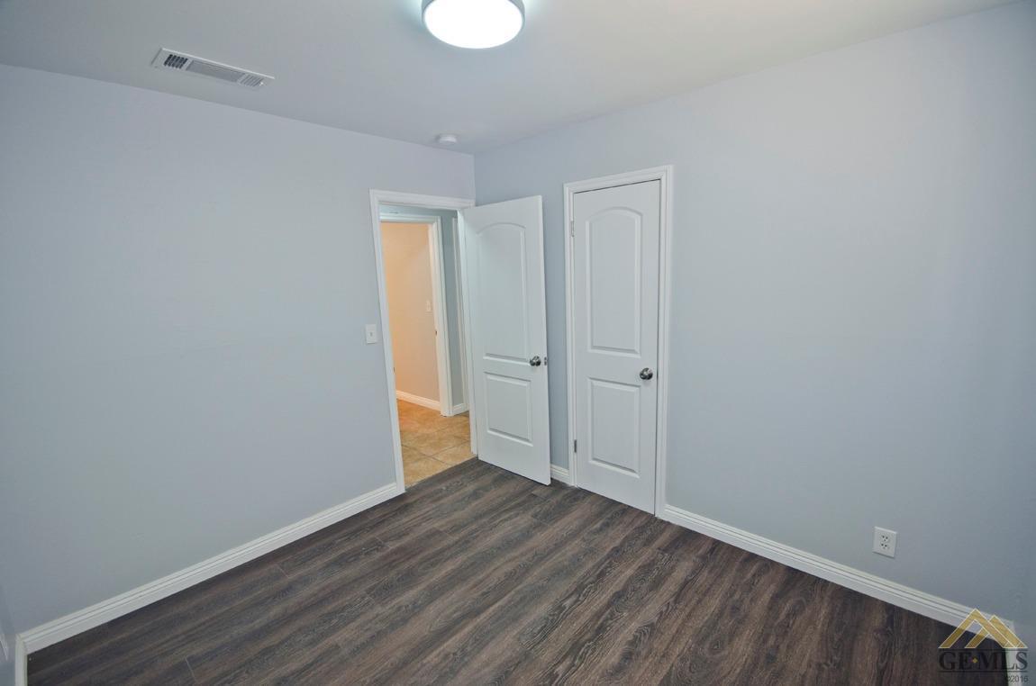 911 Sandra Drive Bakersfield, CA 93304 - Photo 15 of 31