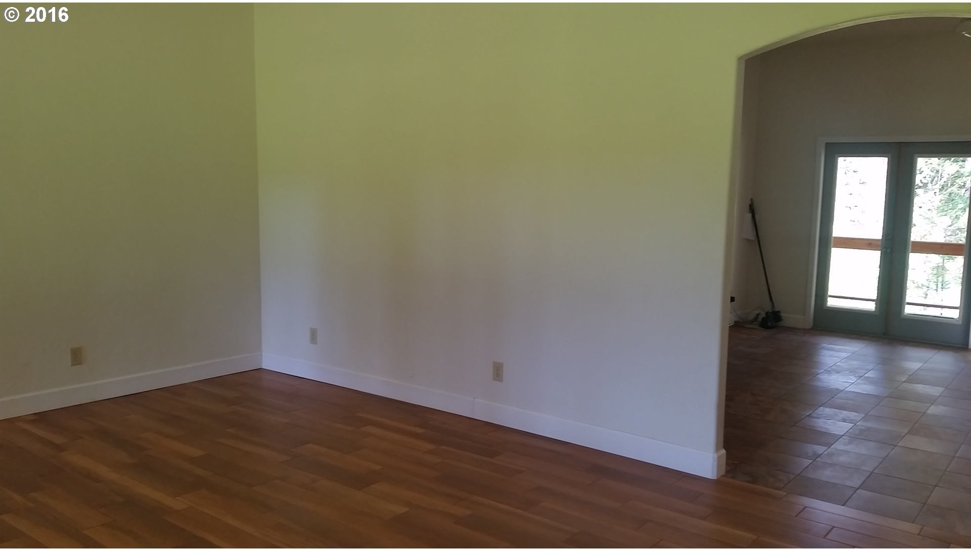 1605 Hogan Road Oakland, OR 97462 - Photo 2 of 19
