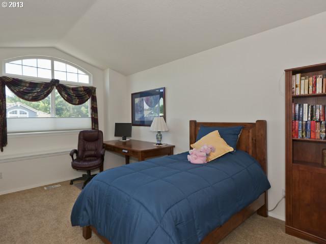 9820 Northwest Silver Ridge Loop Portland, OR 97229 - Photo 12 of 16 Gallery Image 12