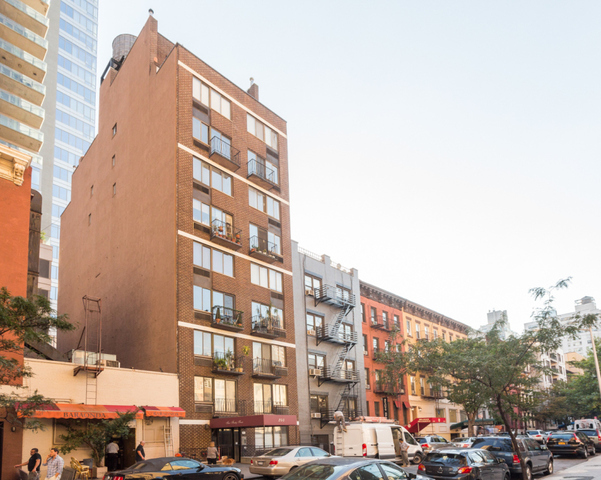 244 E 75th St, Manhattan, NY 10021 - Photo 2 of 2