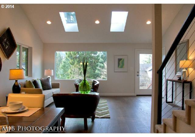 2710 Southwest Homar Avenue Portland, OR 97201 - Photo 6 of 15