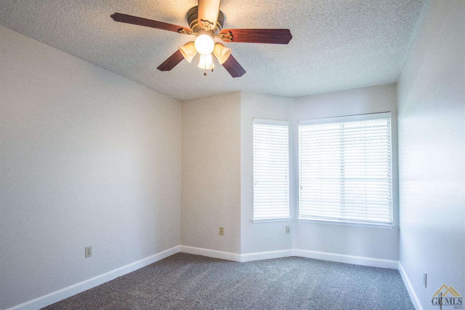 2501 Mountain Oak Road Bakersfield, CA 93311 - Photo 15 of 20
