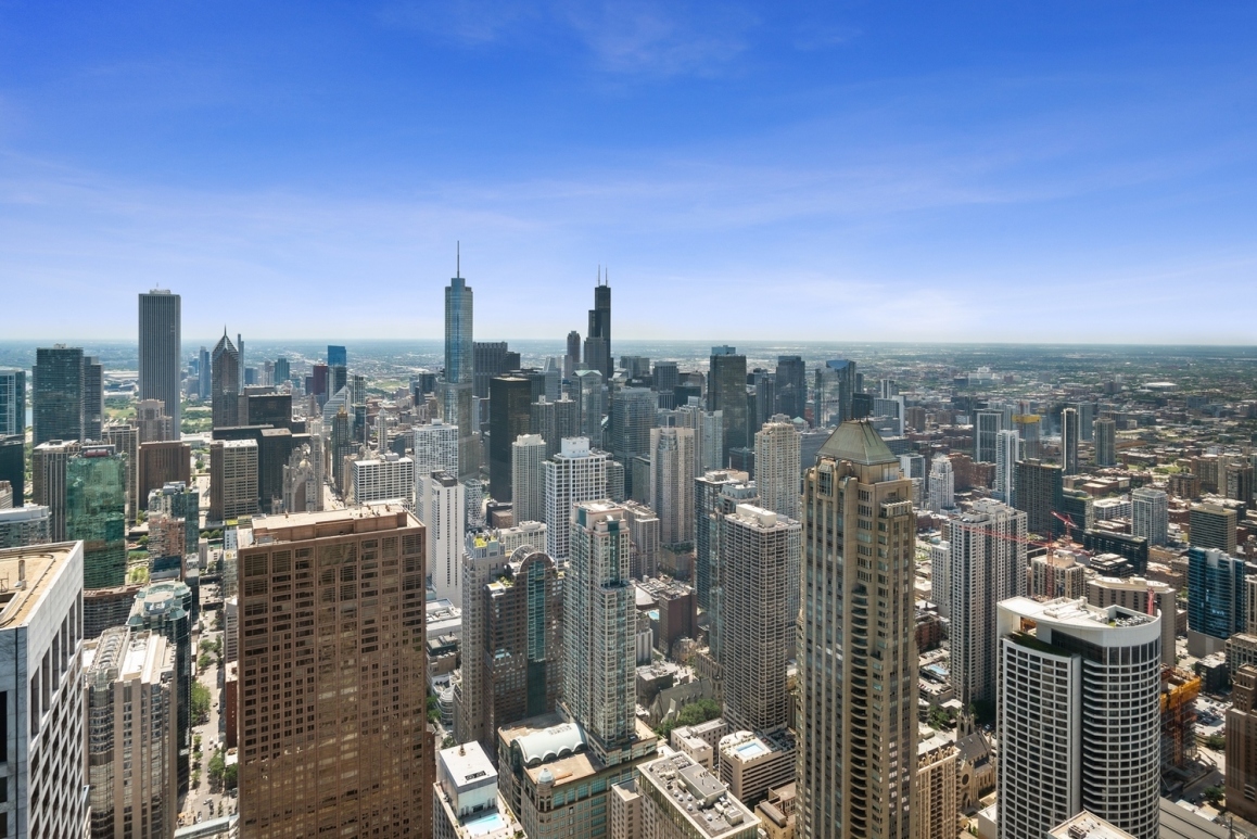 175 E Delaware Pl, Chicago, IL 60611 - Photo 5 of 9