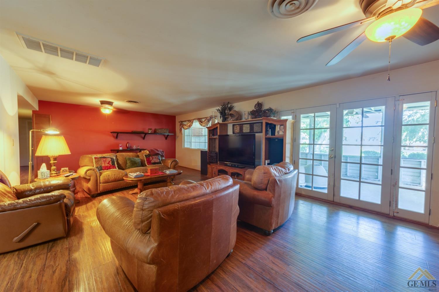 320 Renfro Road Bakersfield, CA 93314 - Photo 13 of 25 Gallery Image 13