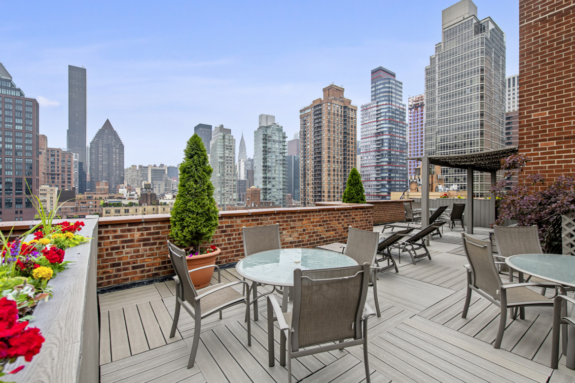 333 E 55th St, Manhattan, NY 10022 - Photo 7 of 8