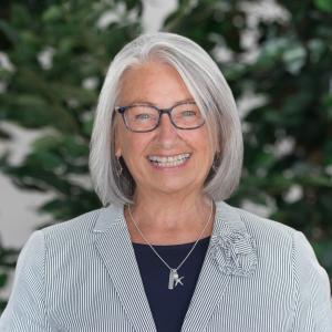 Headshot of Beverly Comeau