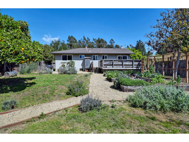 683 Amesti Road Watsonville, CA 95076 - Photo 22 of 24 Gallery Image 22