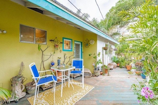 $925,000 | 208 Susannah Place, Costa Mesa, CA 92627