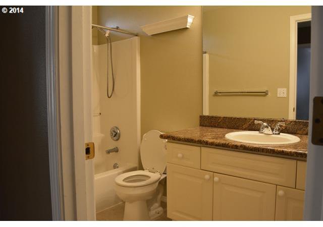 15951 Northwest Rondos Drive Portland, OR 97229 - Photo 13 of 16 Gallery Image 13