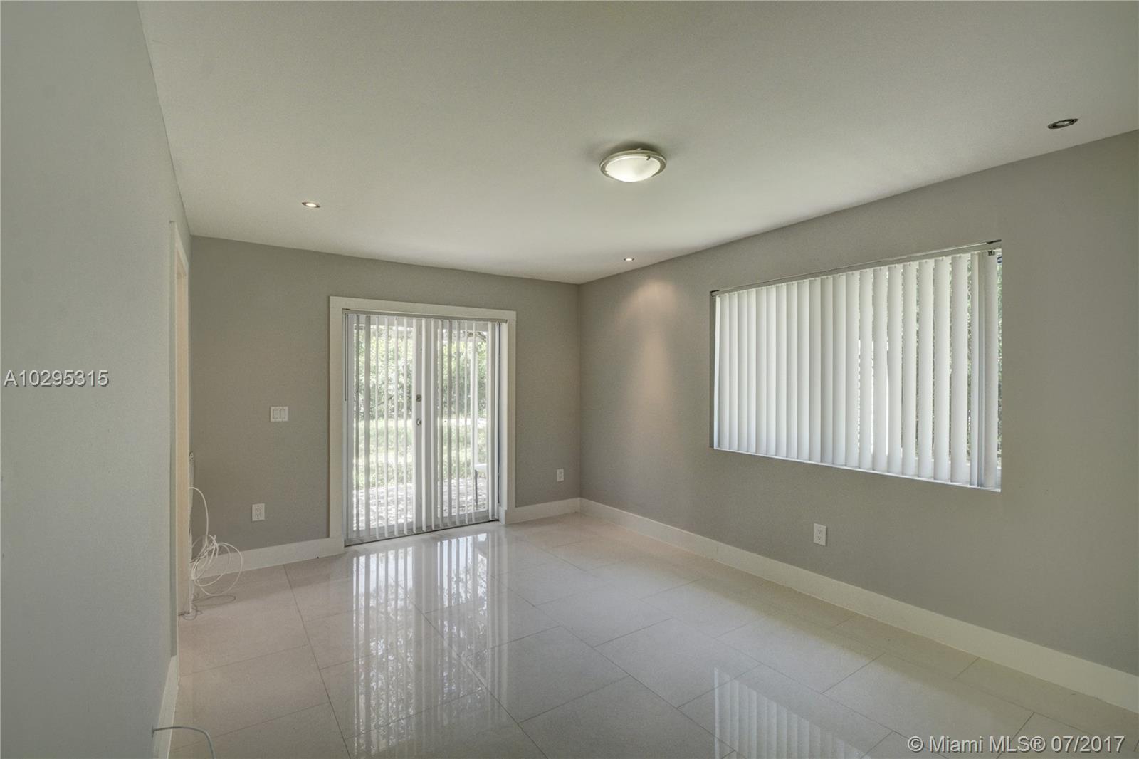 4036 Southwest 5th Street Plantation, FL 33317 - Photo 12 of 28