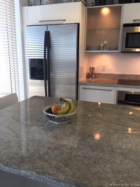 185 Southwest 7th Street, Unit 3000 Miami, FL 33130 - Photo 2 of 19