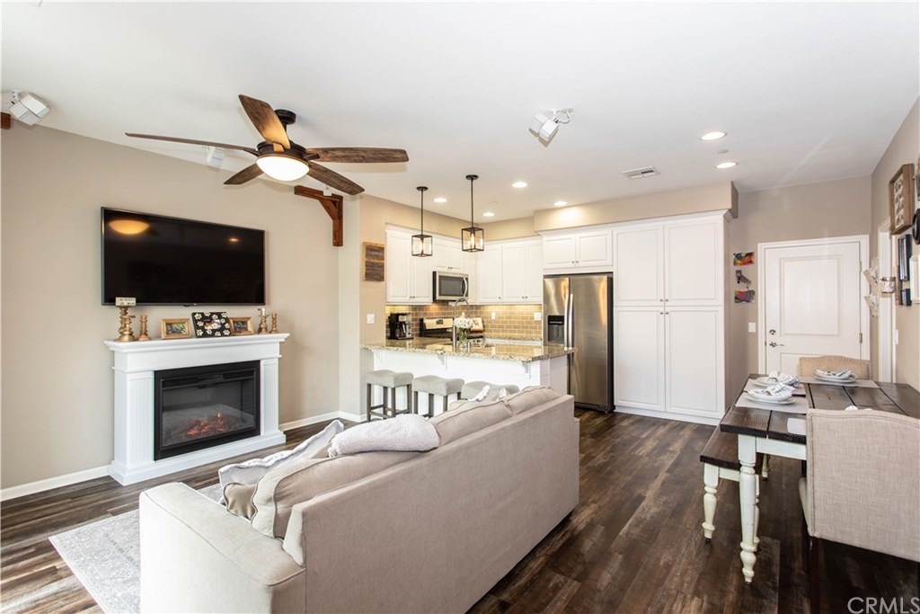 44090 Calle Luz Temecula, CA 92592 - Photo 8 of 39