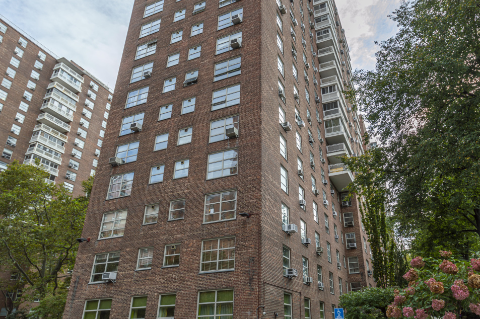 Morningside Gardens 100 La Salle St, Manhattan, NY 10027 - Photo 3 of 3