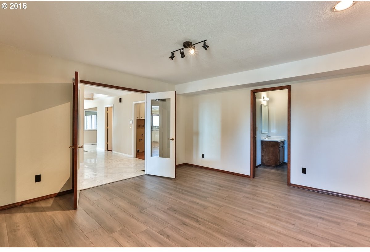 3120 Northeast Rocky Butte Road Portland, OR 97220 - Photo 14 of 32 Gallery Image 14