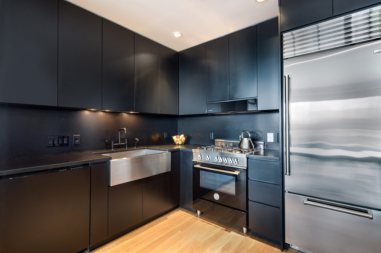 144 North 8th Street, Unit 4B Brooklyn, NY 11249 - Photo 2 of 11