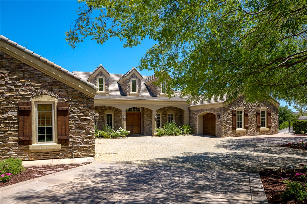 15195 Saddlebrook Lane Poway, CA 92064 - Photo 3 of 25