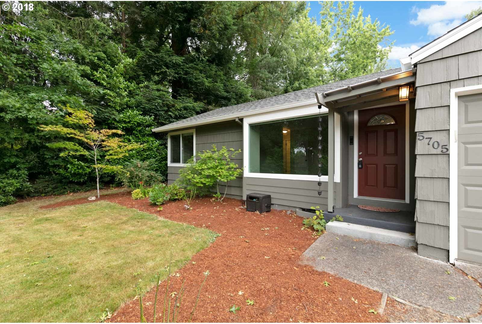 5705 Southwest Nebraska Street Portland, OR 97221 - Photo 12 of 27 Gallery Image 12