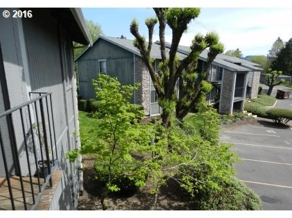 14095 Southwest Walker Road, Unit 39 Beaverton, OR 97005 - Photo 9 of 10 Gallery Image 9