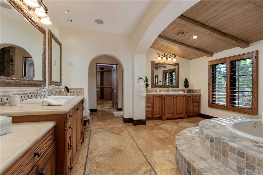 36 Black Hawk Irvine, CA 92603 - Photo 22 of 35