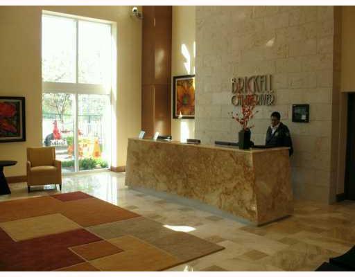 31 Southeast 5th Street, Unit 1402 Miami, FL 33131 - Photo 3 of 11