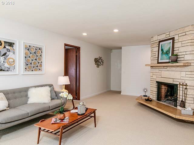 5251 Southwest Dosch Road Portland, OR 97239 - Photo 22 of 26 Gallery Image 22