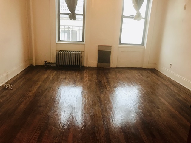 267 Graham Avenue, Unit 3 Brooklyn, NY 11211 - Photo 4 of 6