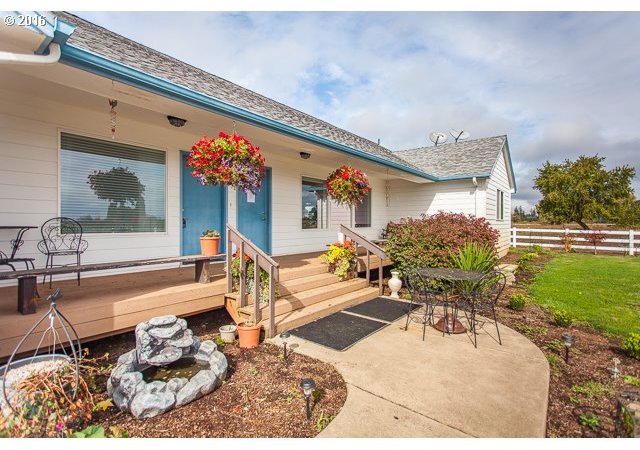 11827 Jones Road Northeast Woodburn, OR 97071 - Photo 26 of 30 Gallery Image 26