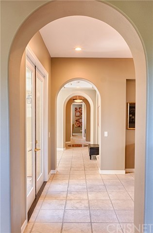 24607 Garland Drive Valencia, CA 91355 - Photo 10 of 20