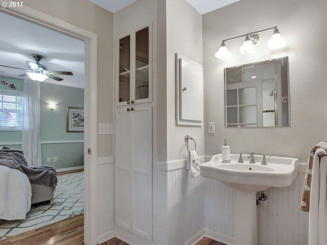 8885 Southwest Garden Home Road Portland, OR 97223 - Photo 11 of 19 Gallery Image 11