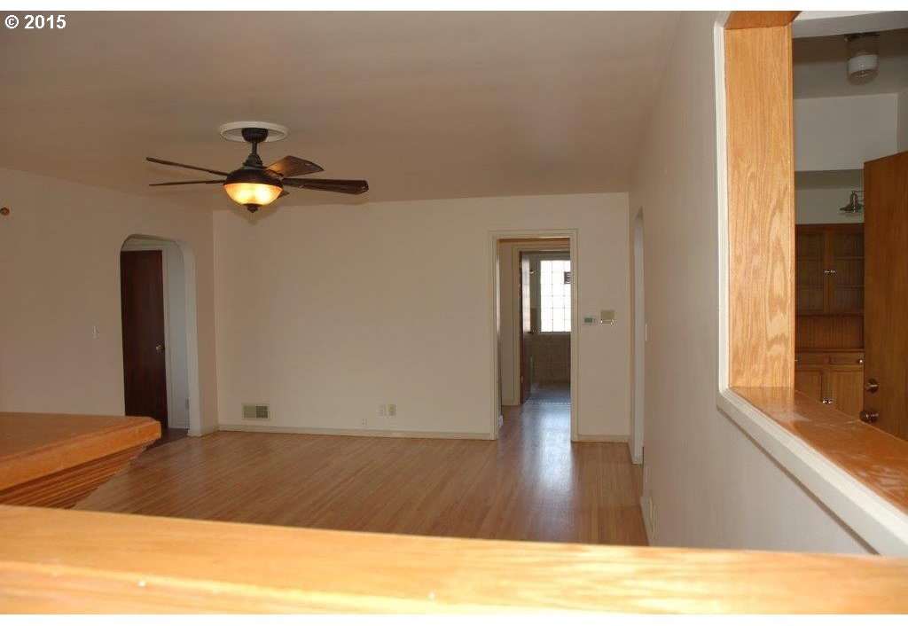 520 Northwest 9th Street Pendleton, OR 97801 - Photo 4 of 16