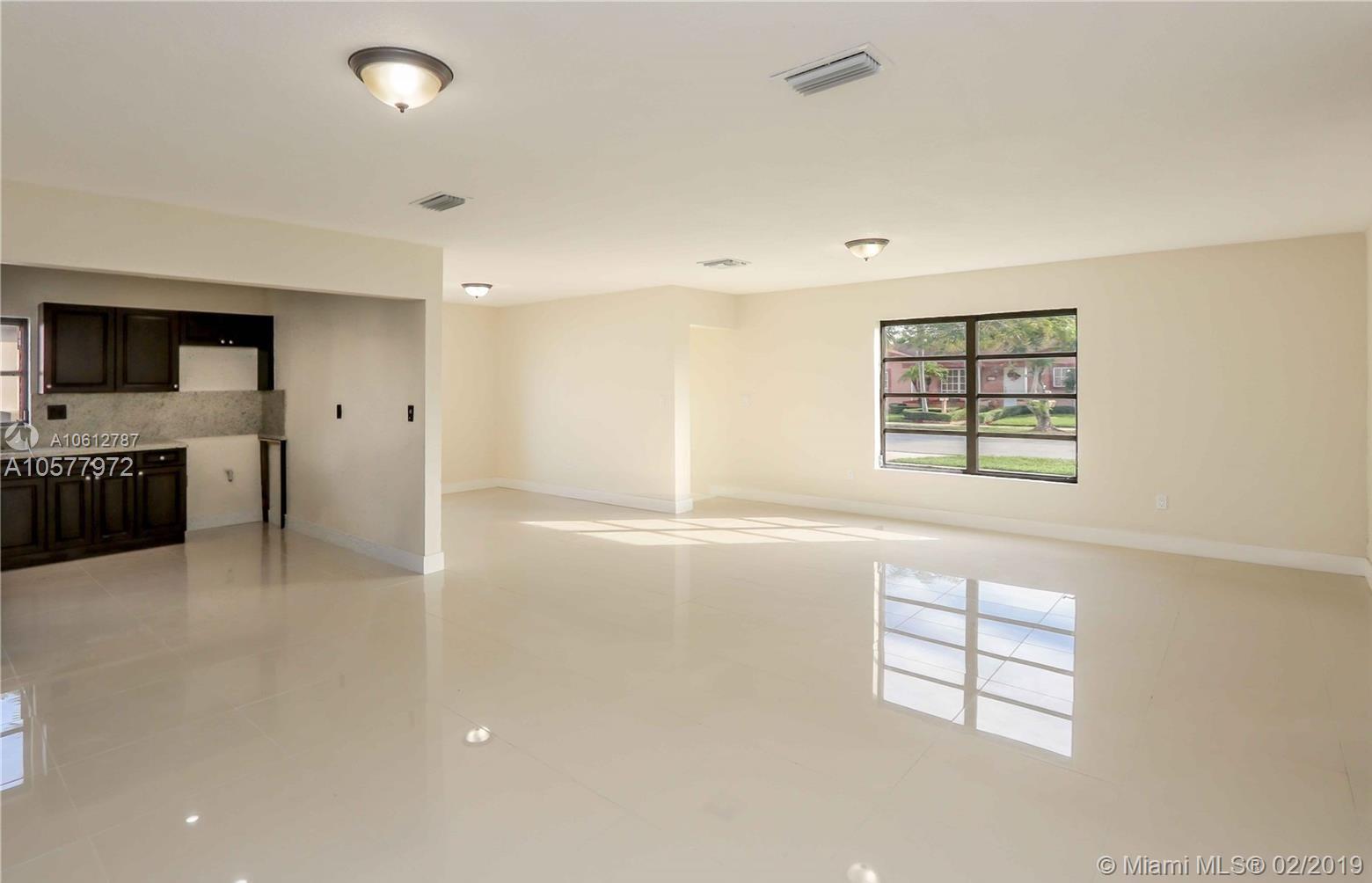 4634 Southwest 127th Place Miami, FL 33175 - Photo 6 of 23