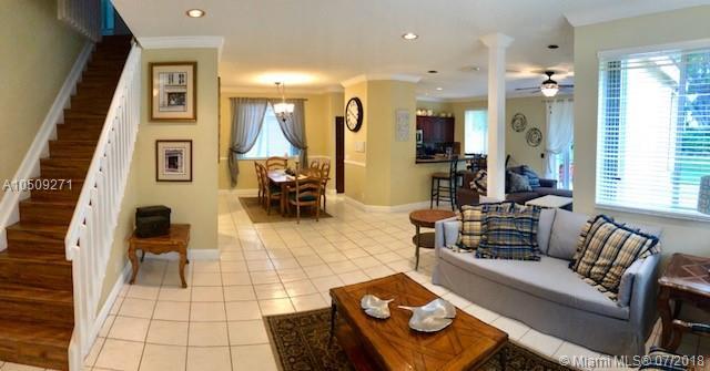 583 Talavera Road Weston, FL 33326 - Photo 3 of 32 Gallery Image 3