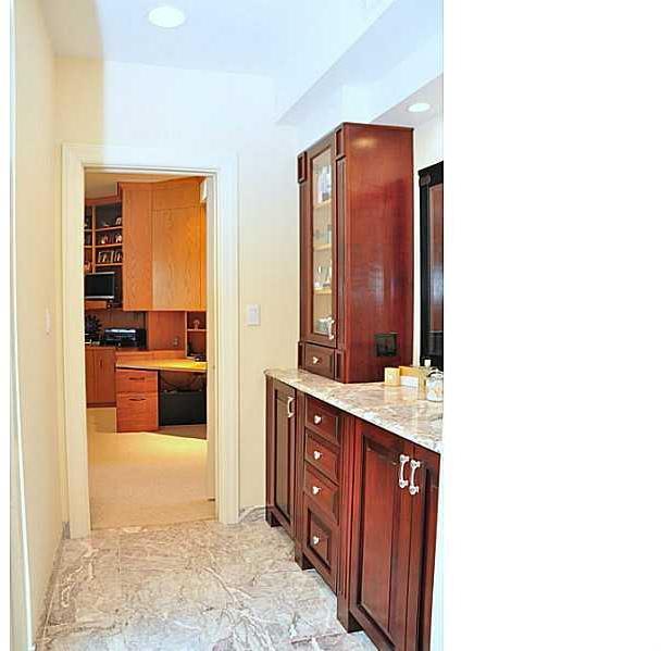 1067 Devon Road Pittsburgh, PA 15213 - Photo 14 of 25 Gallery Image 14