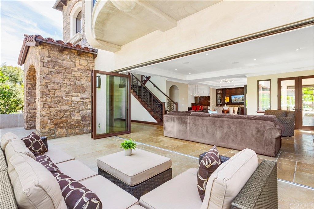 70 Giralda Walk Long Beach, CA 90803 - Photo 17 of 27