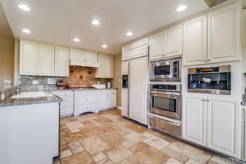 3003 Calle Allejandro Jamul, CA 91935 - Photo 9 of 25